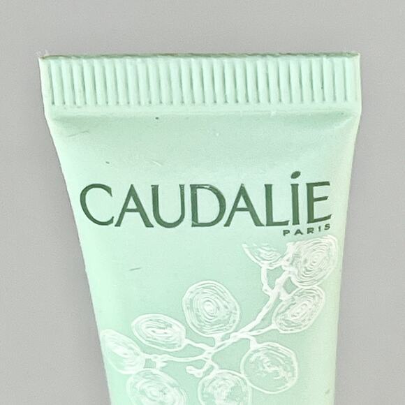Caudalie Vinopure Skin Perfecting Serum Salicylic Pores Travel .33 oz 10ml New - Picture 2 of 6